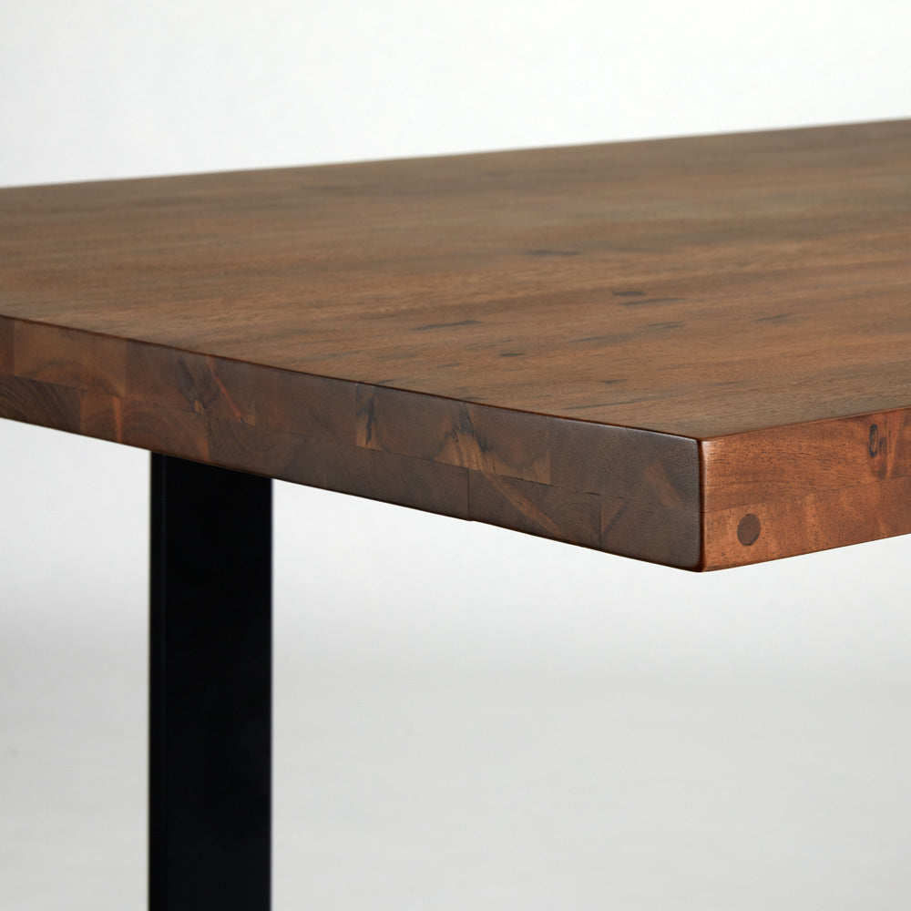 luxury dining table