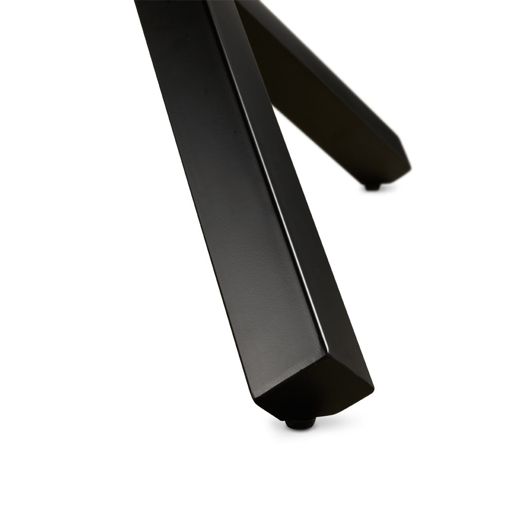 steel legs dining table