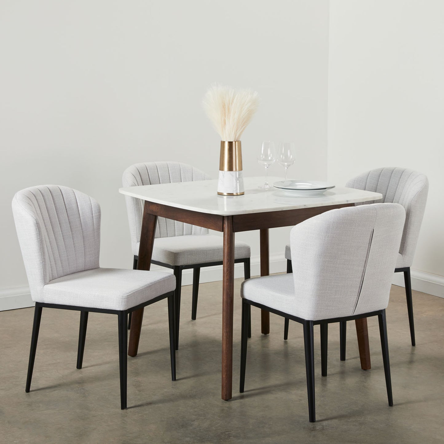 luxury dining table