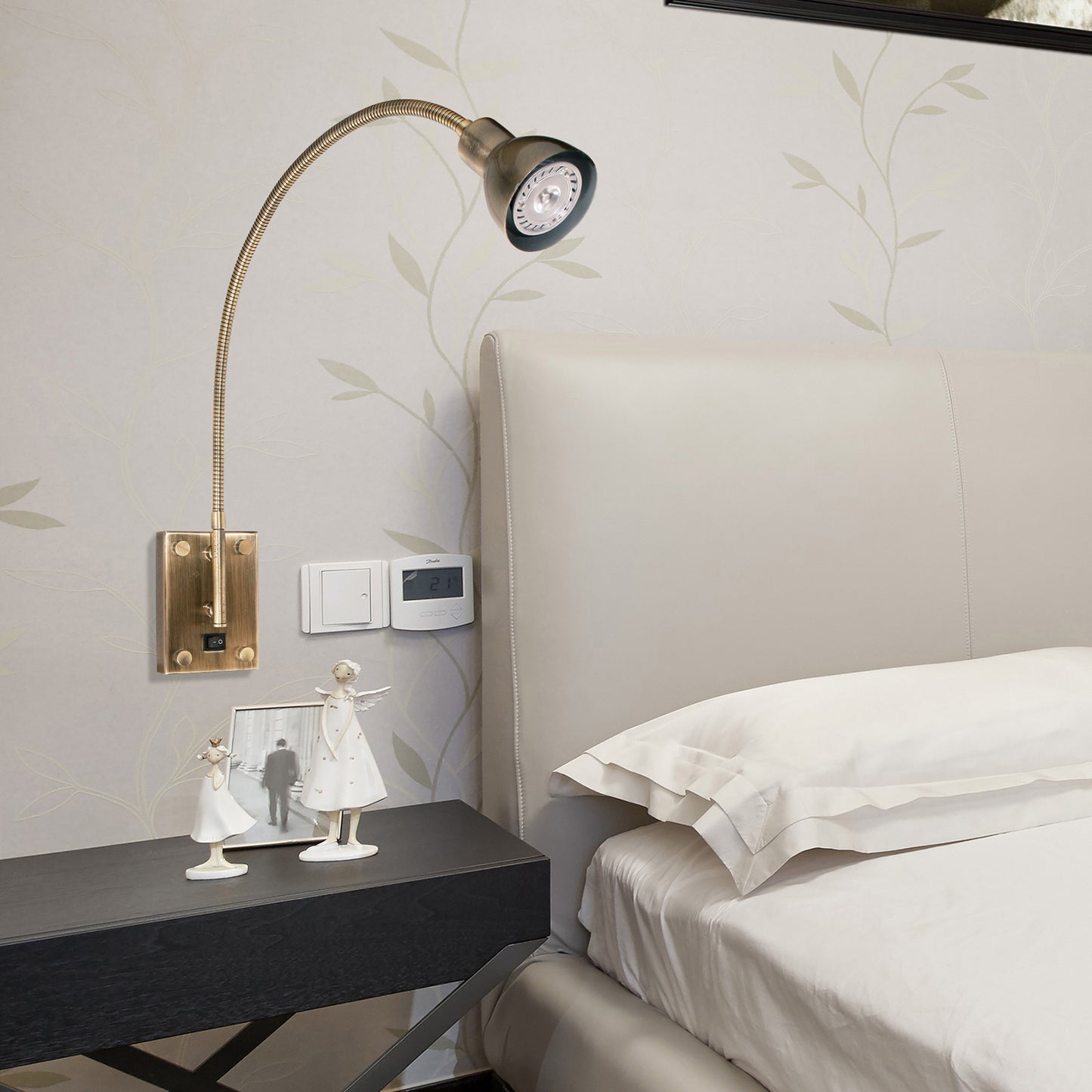 bronze wall mount lamp